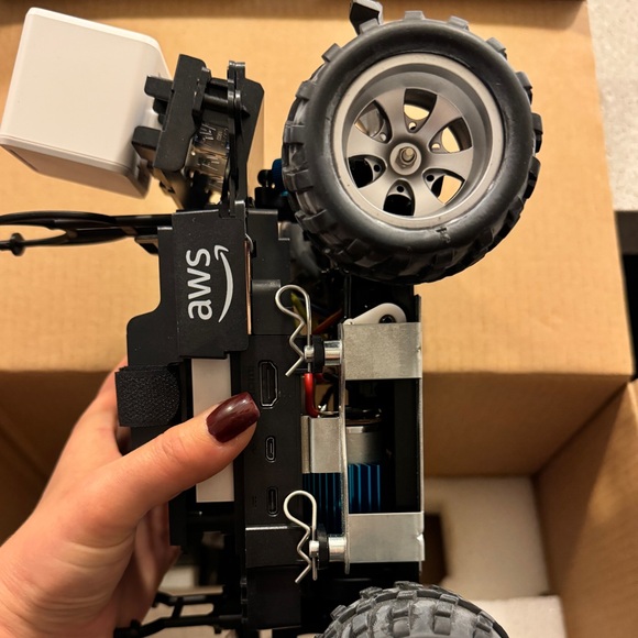 AWS DeepRacer Fully Autonomous 1/18th Scale Race Car for Developers - Picture 4 of 14